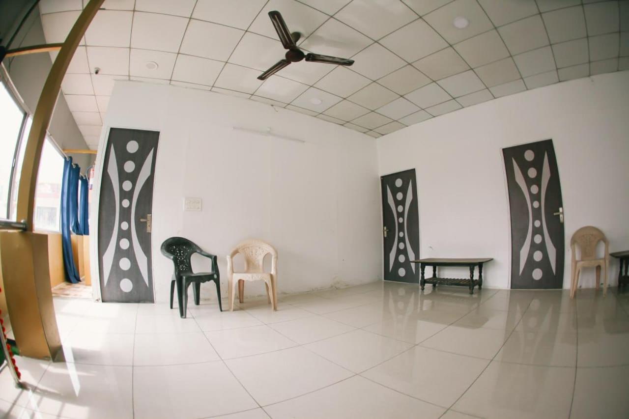 Maa Vaibhav Laxmi Guest House Rishīkesh Eksteriør billede